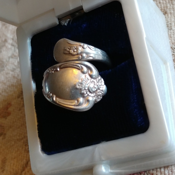 Oneida silver spoon ring - Picture 2 of 5